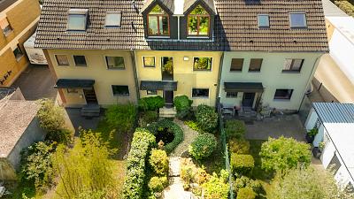 PLATZWUNDER MIT GARTENIDYLLE & KAMIN-CHARME - Reihenmittelhaus Dortmund Mengede | Angebot:26788040