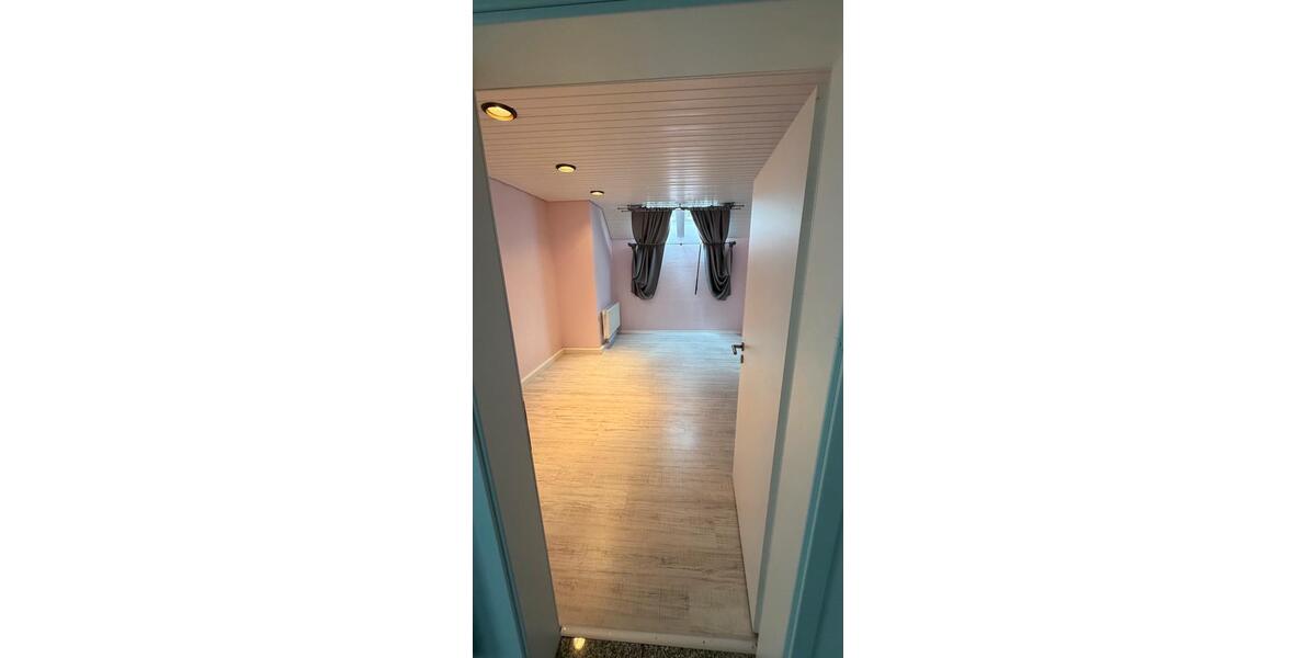 Dachgeschoßwohnung Lüdenscheid - 3 Zimmer, 105 m&sup2;, 695&euro; | Angebot:25978313