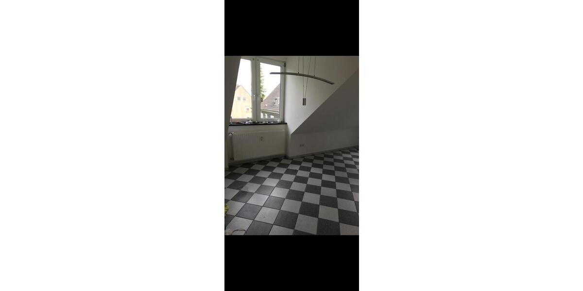 Dachgeschoßwohnung Dortmund Eving - 3.5 Zimmer, 85 m&sup2;, 800&euro; | Angebot:25150019