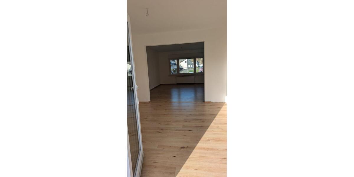 Erdgeschoßwohnung Arnsberg Rusch - 3 Zimmer, 75 m&sup2;, 675&euro; | Angebot:25988588