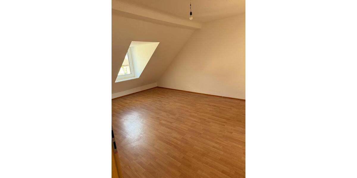 Dachgeschoßwohnung Lüdenscheid Brügge - 5 Zimmer, 85 m&sup2;, 950&euro; | Angebot:24736644