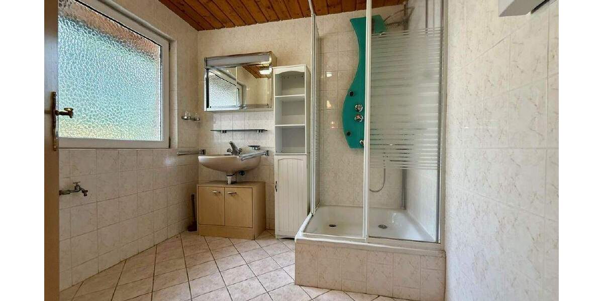 Einfamilienhaus Menden Mitte - 6 Zimmer, 169 m&sup2;, 210.000&euro; | Angebot:25706735