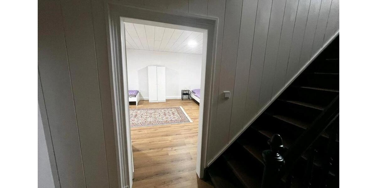 Etagenwohnung Lünen Alstedde - 6 Zimmer, 200 m&sup2;, 20&euro; | Angebot:26618962