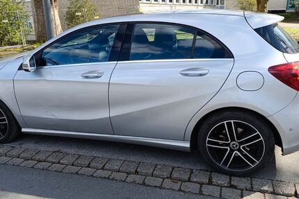 Mercedes-Benz A 180 135.400 km 9.800 &euro; Dortmund 44137