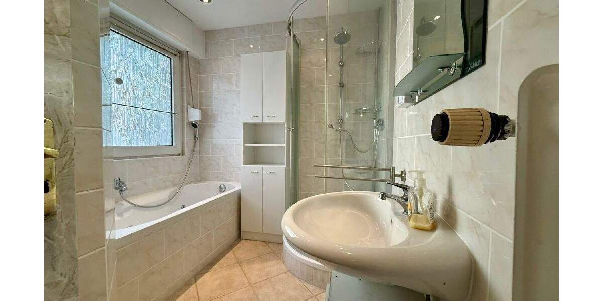 Einfamilienhaus Menden Mitte - 6 Zimmer, 169 m&sup2;, 210.000&euro; | Angebot:25706735