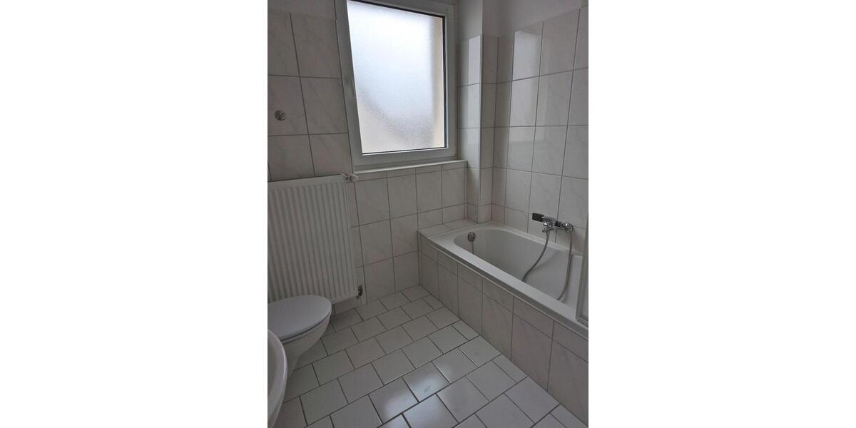 Dachgeschoßwohnung Witten Annen - 3 Zimmer, 72 m&sup2;, 972&euro; | Angebot:25972370