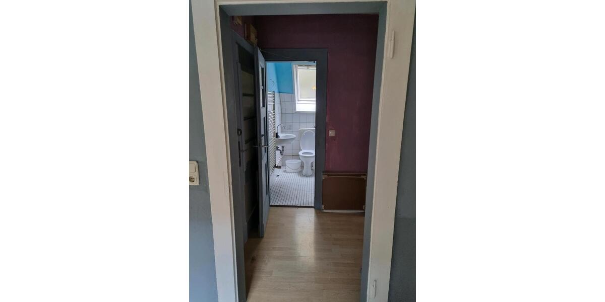 Dachgeschoßwohnung Altena - 4 Zimmer, 80 m&sup2;, 400&euro; | Angebot:25933430