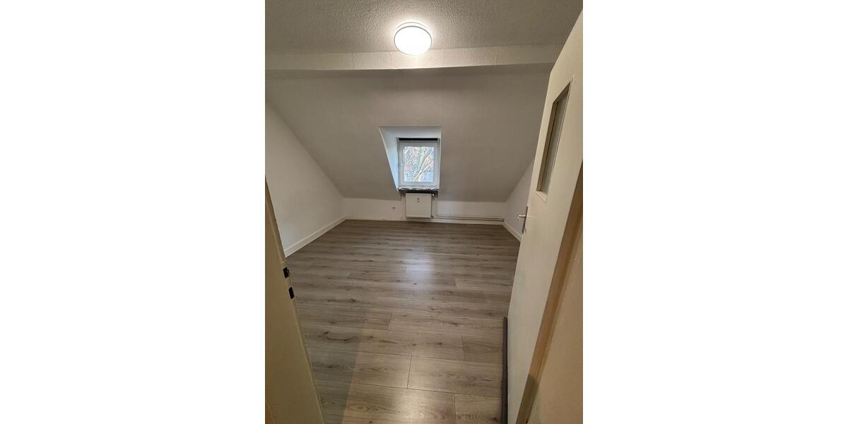 Dachgeschoßwohnung Bochum Bochum-Mitte - 2 Zimmer, 63 m&sup2;, 560&euro; | Angebot:24766524