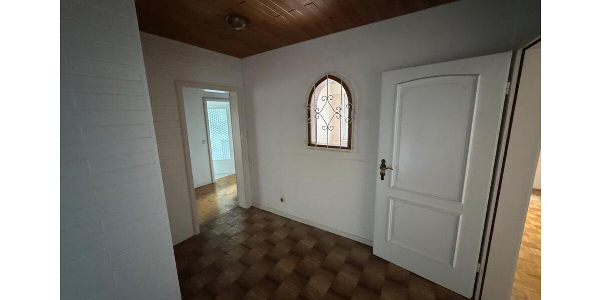 Erdgeschoßwohnung Dortmund - 6 Zimmer, 160 m&sup2;, 1.760&euro; | Angebot:25979667