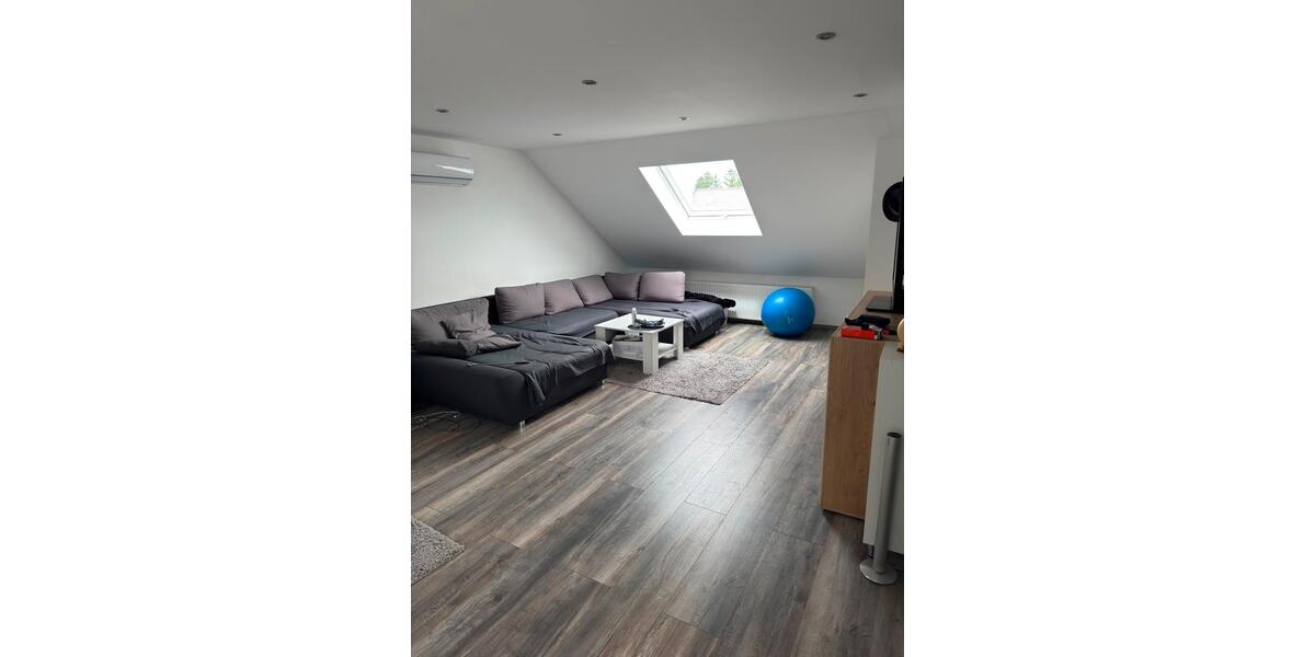 Dachgeschoßwohnung Menden (Sauerland) Bösperde - 3 Zimmer, 100 m&sup2;, 750&euro; | Angebot:27629192