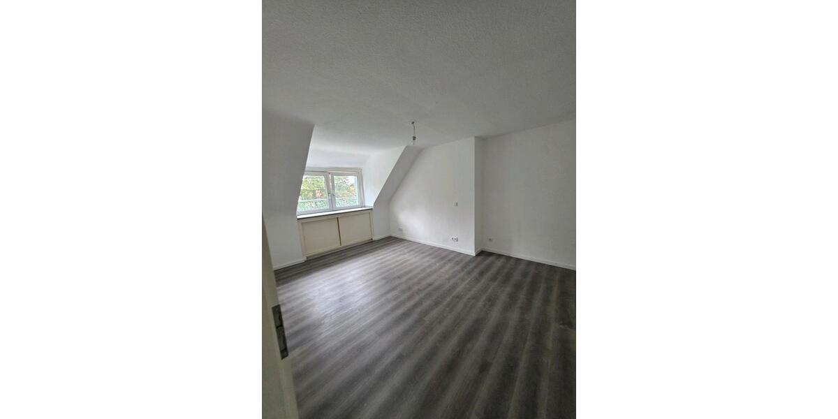 Dachgeschoßwohnung Bochum Bochum-Mitte - 1 Zimmer, 60 m&sup2;, 450&euro; | Angebot:26023004