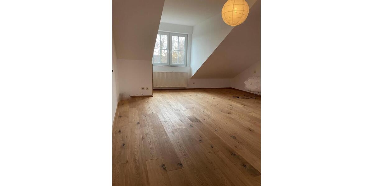 Dachgeschoßwohnung Wickede (Ruhr) - 2 Zimmer, 83 m&sup2;, 830&euro; | Angebot:25990080