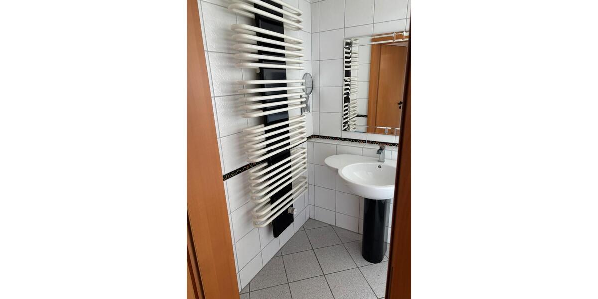 Etagenwohnung Schwerte - 1 Zimmer, 200 m&sup2;, 1.500&euro; | Angebot:27592870
