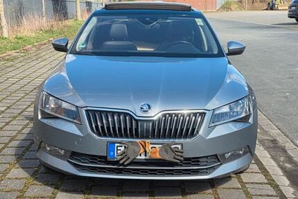 Skoda Superb 208.000 km 16.200 &euro; Sprockhövel 45549