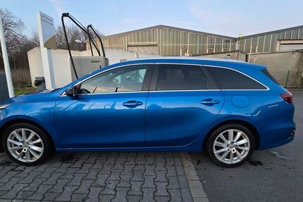 Kia ceed Sportswagon 82.000 km 16.800 &euro; Kamen 59174