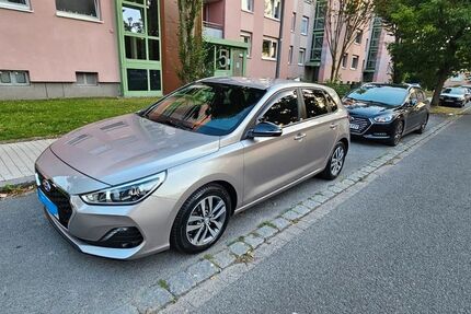 Hyundai i30 60.883 km 10.990 &euro; Dortmund 44357