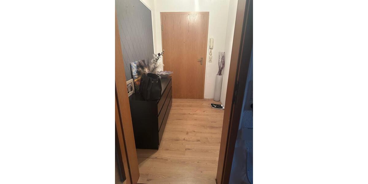 Dachgeschoßwohnung Werdohl - 2.5 Zimmer, 70 m&sup2;, 95.000&euro; | Angebot:24811777