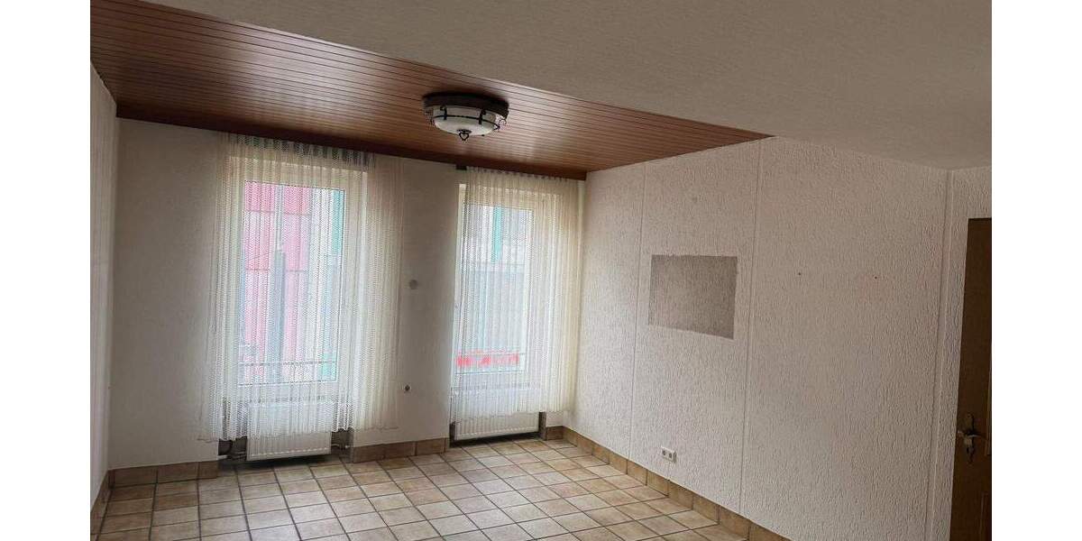 Etagenwohnung Witten Mitte - 3 Zimmer, 103 m&sup2;, 695&euro; | Angebot:25669170