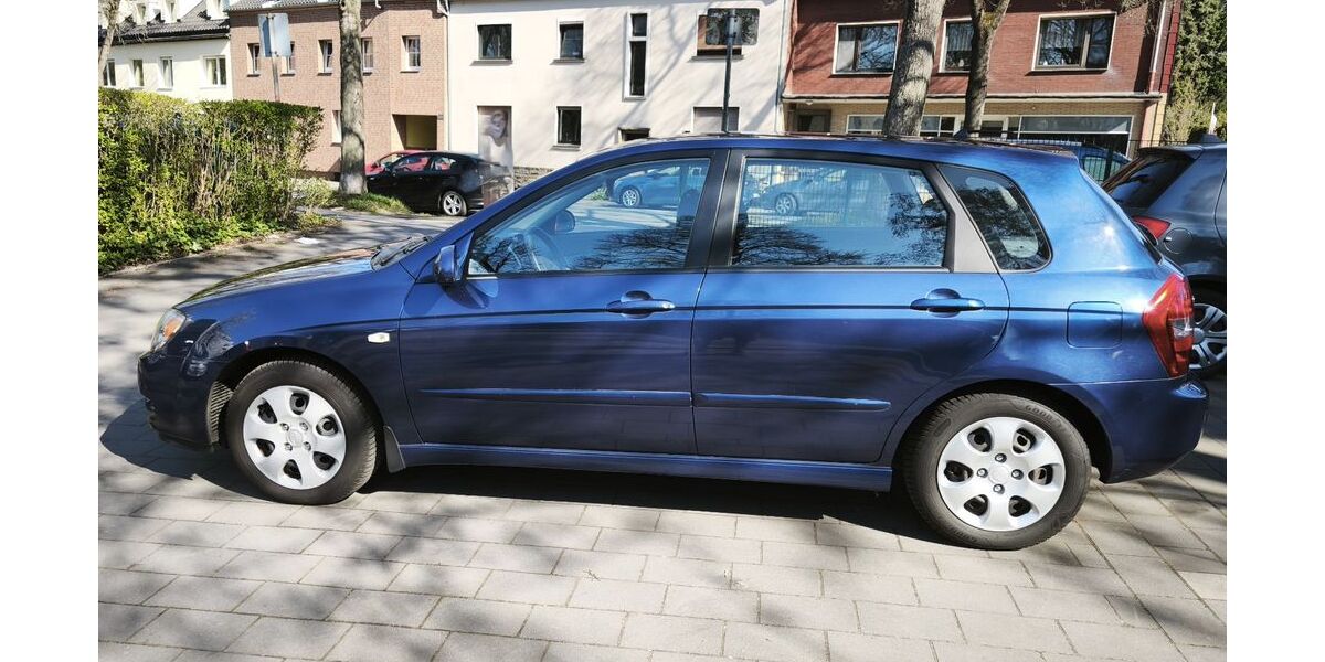 Kia Cerato 100.000 km 1.750 &euro; Bochum 44809