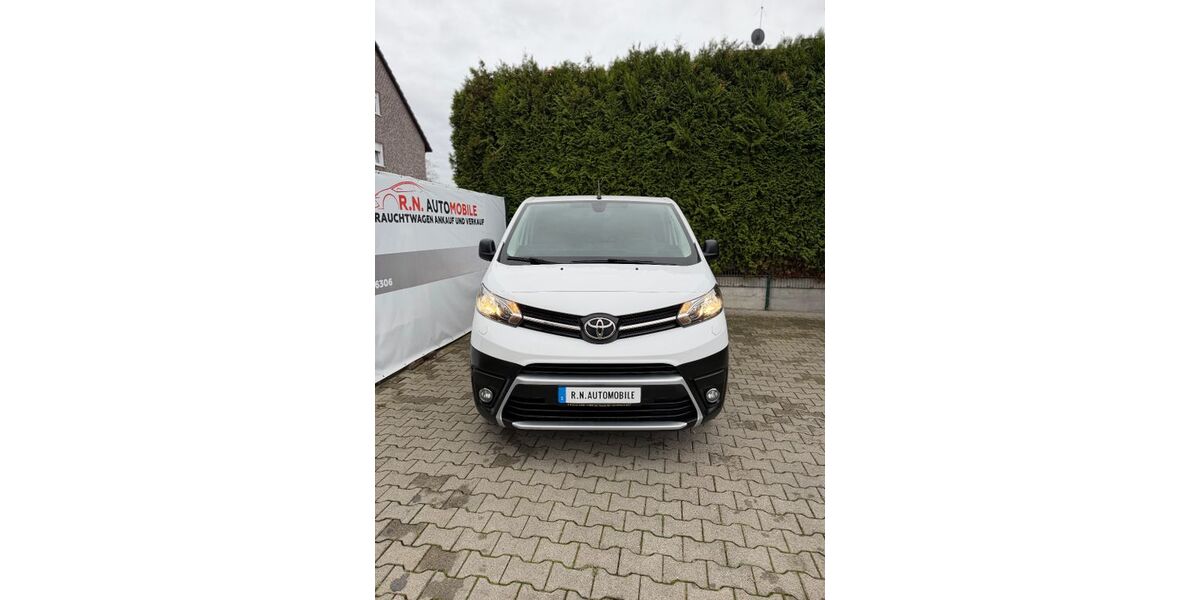 Toyota Proace (Verso) 172.885 km 10.800 &euro; Dortmund 44388