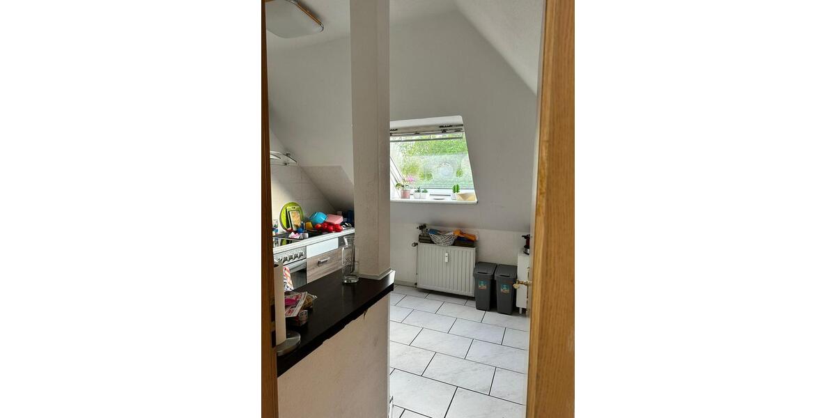Dachgeschoßwohnung Halver - 4.5 Zimmer, 100 m&sup2;, 850&euro; | Angebot:27545449