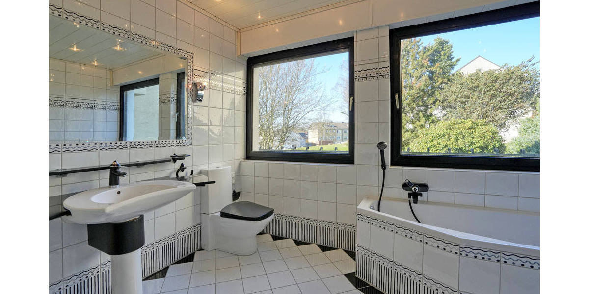 Mehrfamilienhaus, Wohnhaus Bochum Werne - 6 Zimmer, 243 m&sup2;, 725.000&euro; | Angebot:25776340