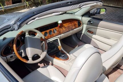 Jaguar XK8 166.000 km 15.950 &euro; Selm 59379