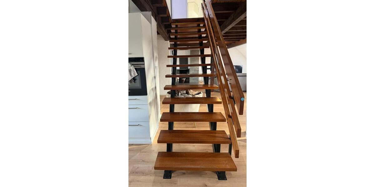 Dachgeschoßwohnung Herne - 2.5 Zimmer, 140 m&sup2;, 950&euro; | Angebot:25179786