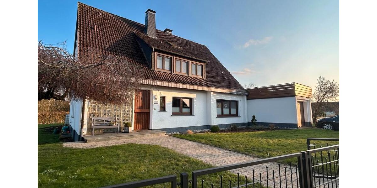 Etagenwohnung Altena - 3 Zimmer, 93 m&sup2;, 800&euro; | Angebot:25638749