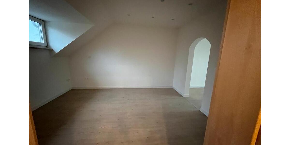 Etagenwohnung Herne Altenhöfen - 3 Zimmer, 90 m&sup2;, 850&euro; | Angebot:25399358