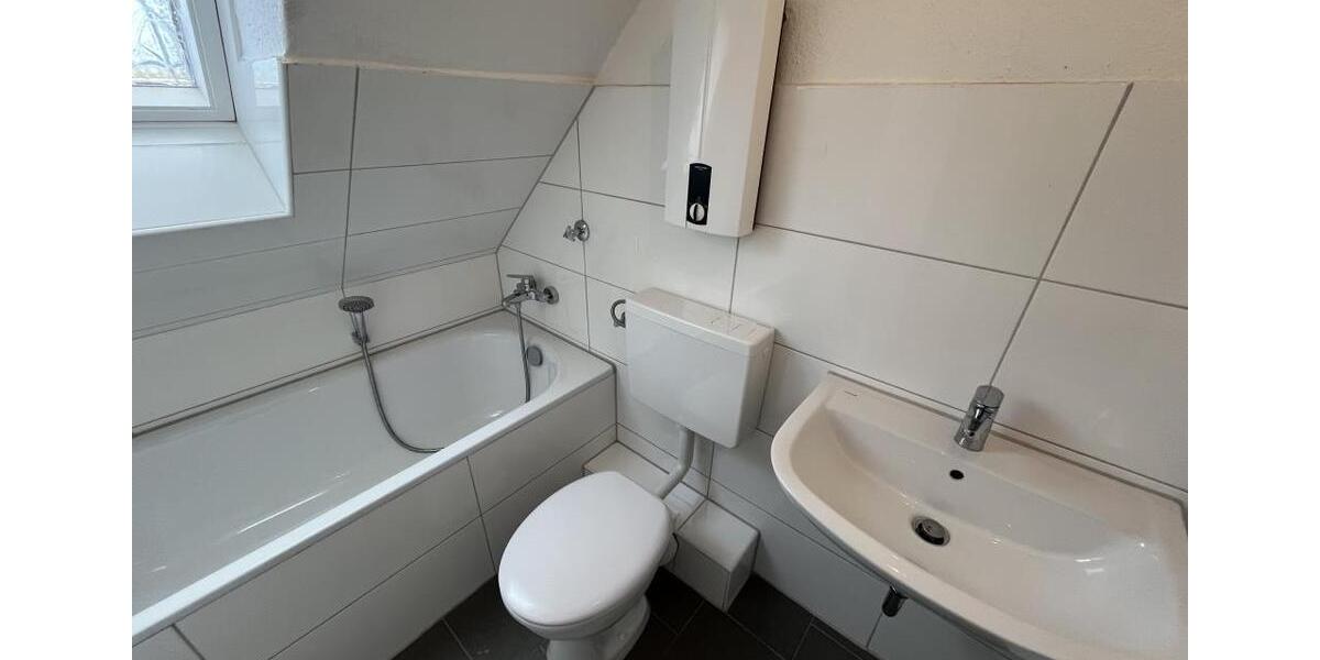 Dachgeschoßwohnung Bochum Günnigfeld - 2 Zimmer, 47 m&sup2;, 350&euro; | Angebot:25864473