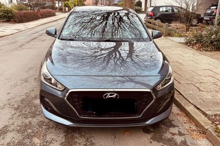 Hyundai i30 90.000 km 11.999 &euro; Hattingen 45529