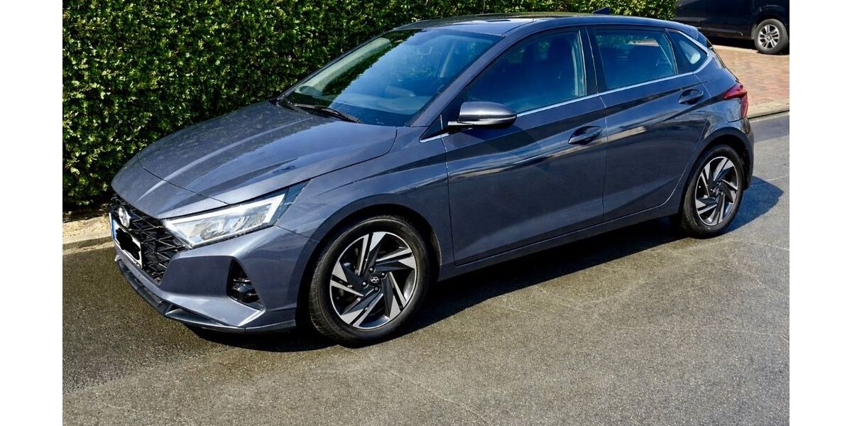 Hyundai i20 22.150 km 15.290 &euro; Waltrop 45731