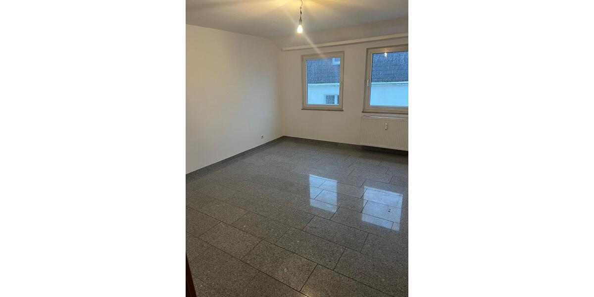 Dachgeschoßwohnung Lüdenscheid - 2 Zimmer, 47 m&sup2;, 355&euro; | Angebot:25853496
