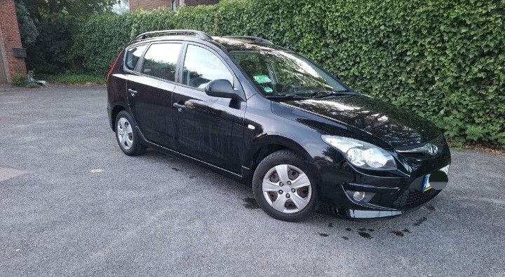 Hyundai i30 206.000 km 1.100 &euro; Herne 44649