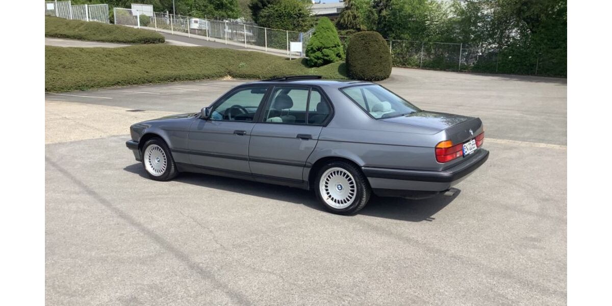 BMW 730 118.781 km 14.781 &euro; Schwelm 58332