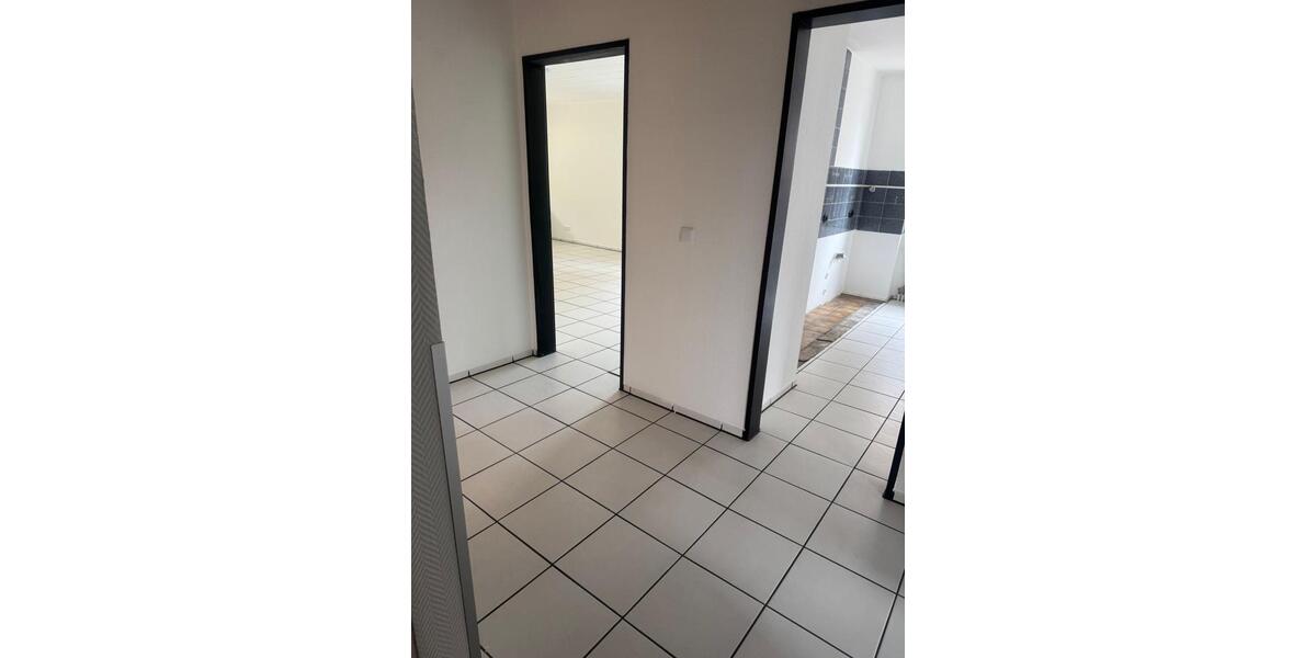 Etagenwohnung Hagen Hohenlimburg - 3 Zimmer, 84 m&sup2;, 850&euro; | Angebot:25875961