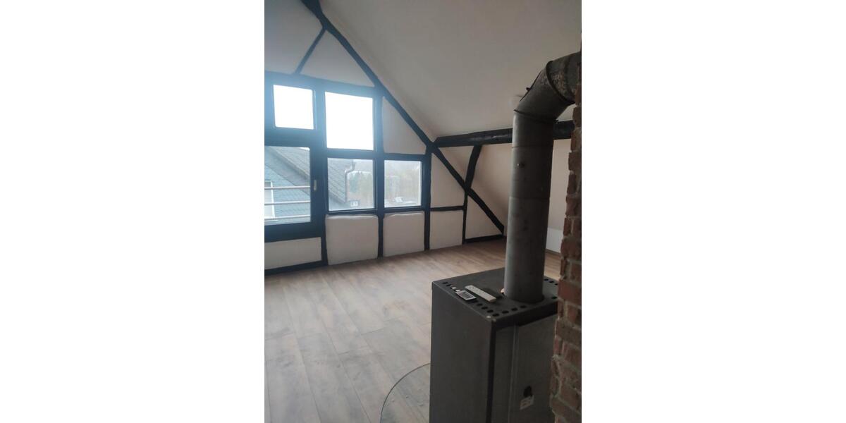 Dachgeschoßwohnung Gevelsberg - 2 Zimmer, 59 m&sup2;, 360&euro; | Angebot:26033000