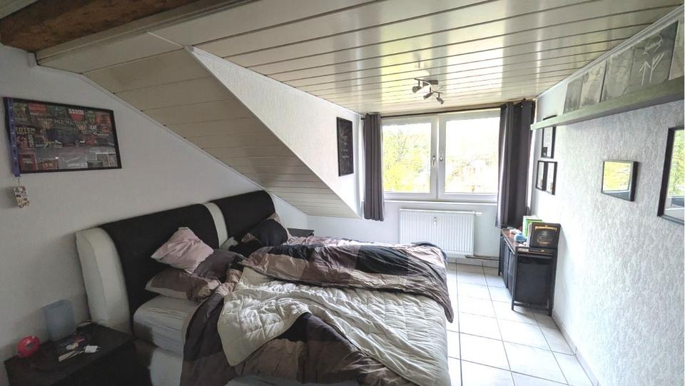 Dachgeschoßwohnung Dortmund Hörde - 3 Zimmer, 90 m&sup2;, 820&euro; | Angebot:25987527