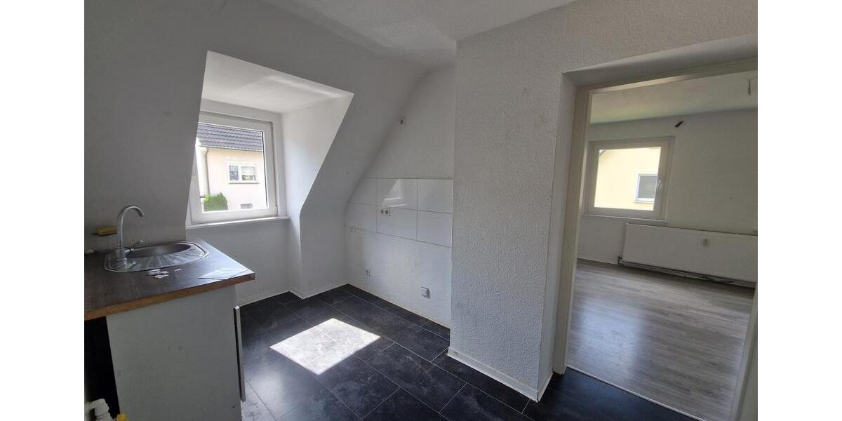 Dachgeschoßwohnung Werdohl - 3 Zimmer, 63 m&sup2;, 320&euro; | Angebot:26663117