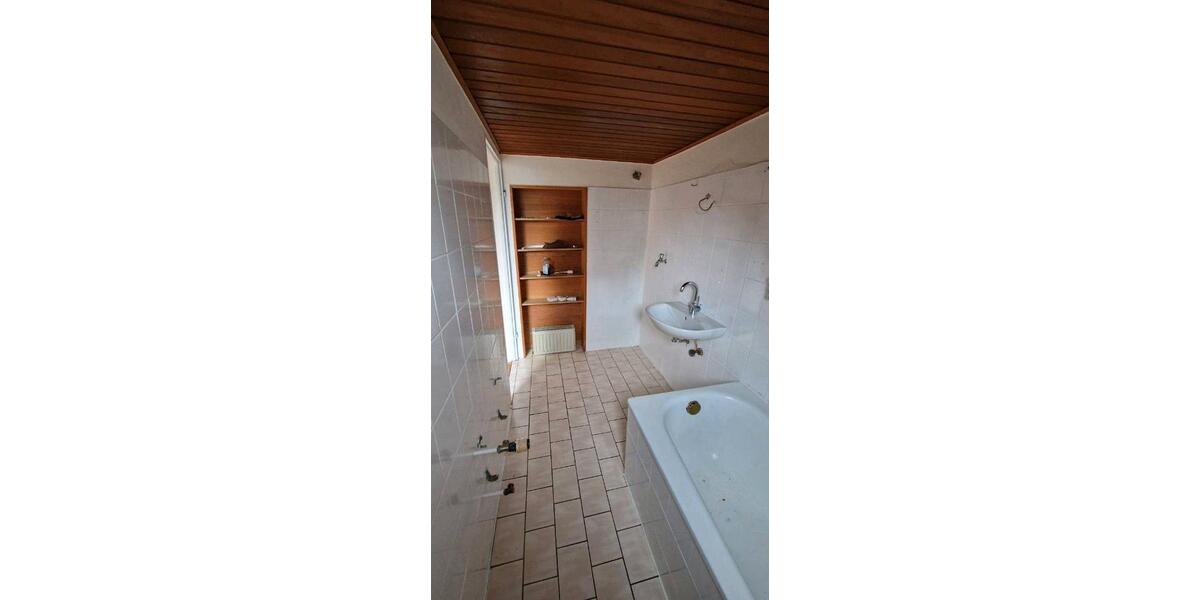 Dachgeschoßwohnung Dortmund Huckarde - 2.5 Zimmer, 35 m&sup2;, 295&euro; | Angebot:26681757