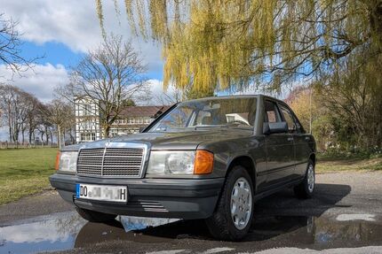 Mercedes-Benz 190 146.000 km 8.900 &euro; Dortmund 44287