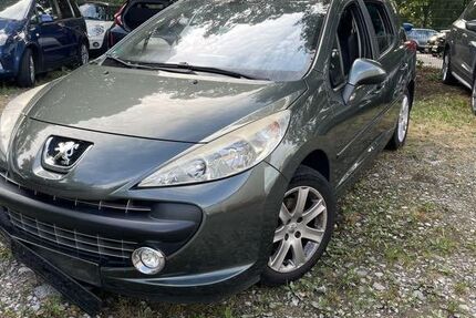 Peugeot 207 143.650 km 2.990 &euro; Dortmund 44339