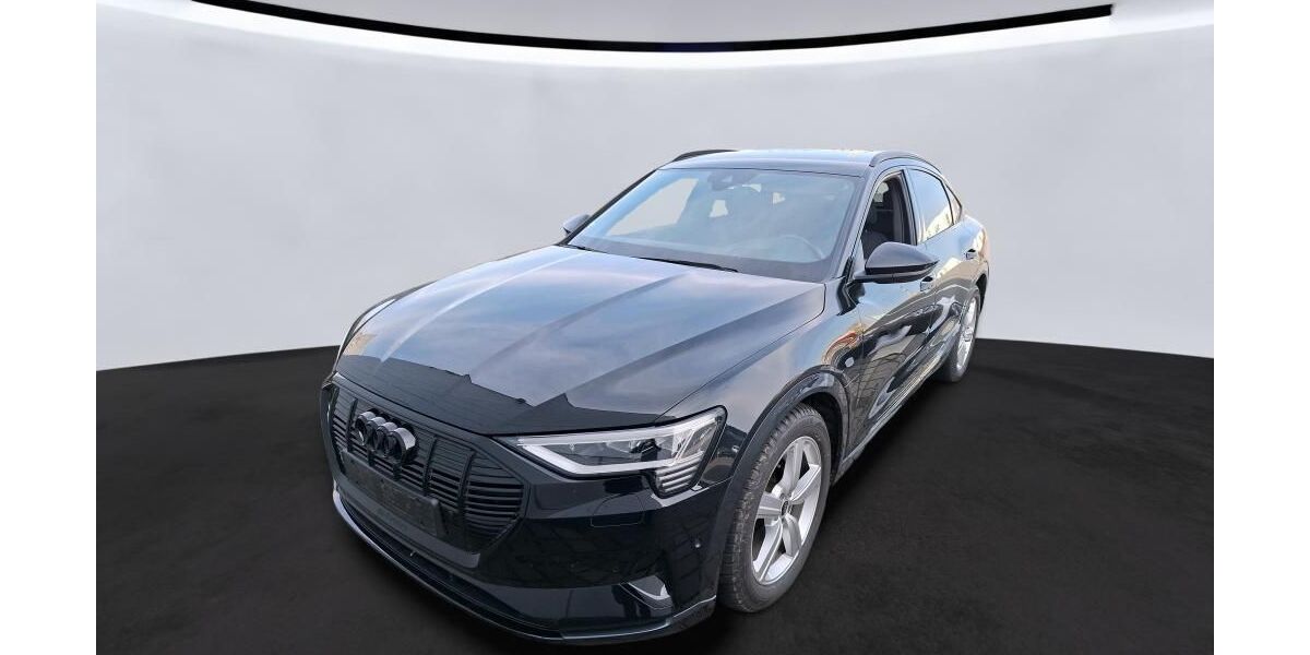 Audi e-tron 49.997 km 33.345 &euro; Hagen 58091