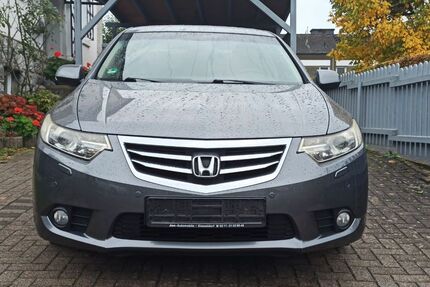 Honda Accord 147.000 km 7.400 &euro; Hagen 58093