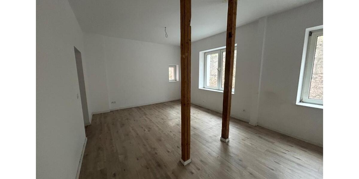 Etagenwohnung Lüdenscheid Brügge - 1 Zimmer, 105 m&sup2;, 610&euro; | Angebot:24816903