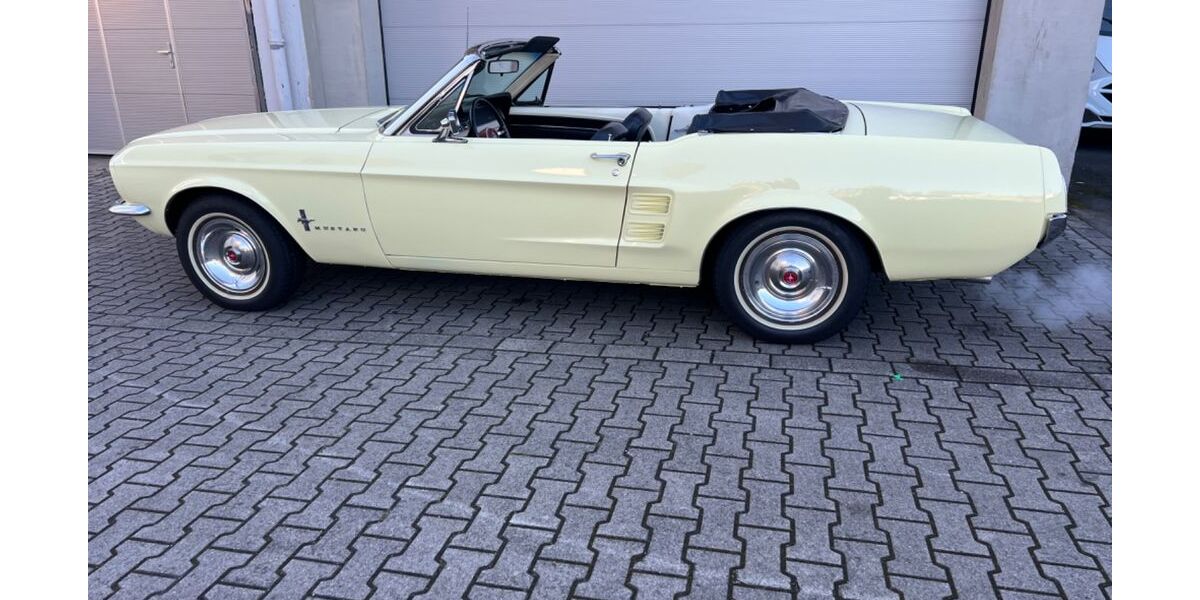 Ford Mustang 81.700 km 49.260 &euro; Dortmund 44229