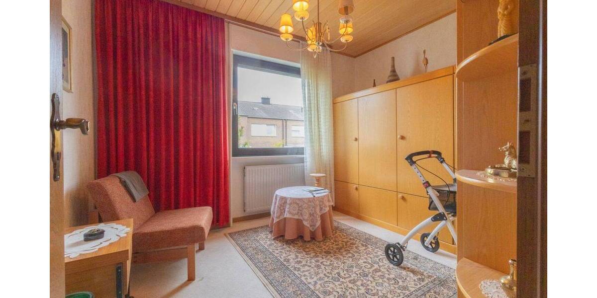 Reihenmittelhaus Menden Mitte - 3 Zimmer, 98 m&sup2;, 198.000&euro; | Angebot:26824882