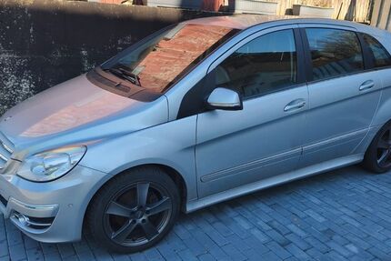 Mercedes-Benz B 180 70.765 km 7.500 &euro; Witten 58456