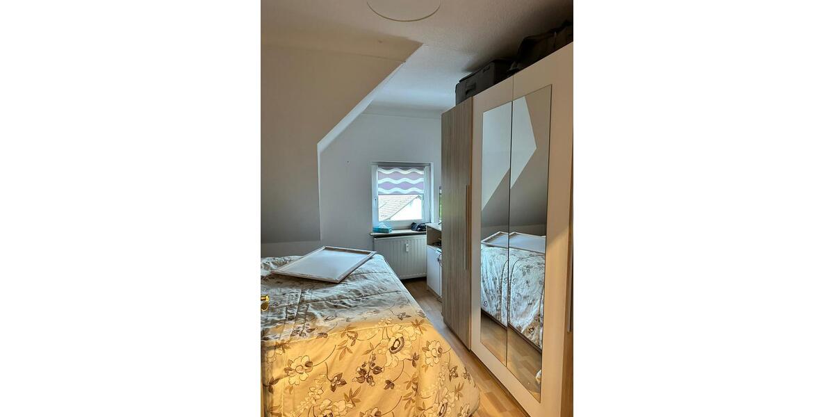 Dachgeschoßwohnung Halver - 4.5 Zimmer, 100 m&sup2;, 850&euro; | Angebot:27545449
